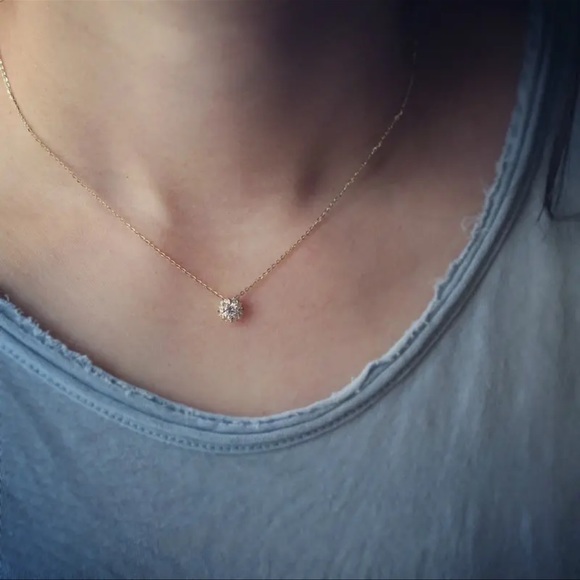 Dainty solid white gol AU375 minimalist necklace - Picture 2 of 6